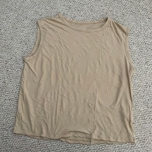 Everlane Air Tank